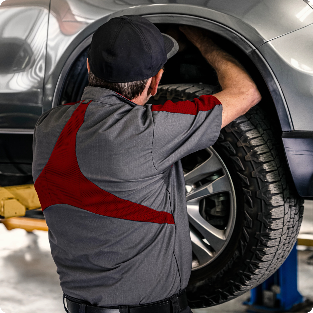 mechanic wearing red kap SX46 workshirt