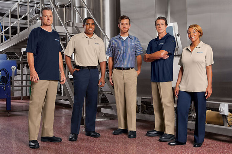 7 Reasons to Invest in Employee Uniforms as a Small Business Owner