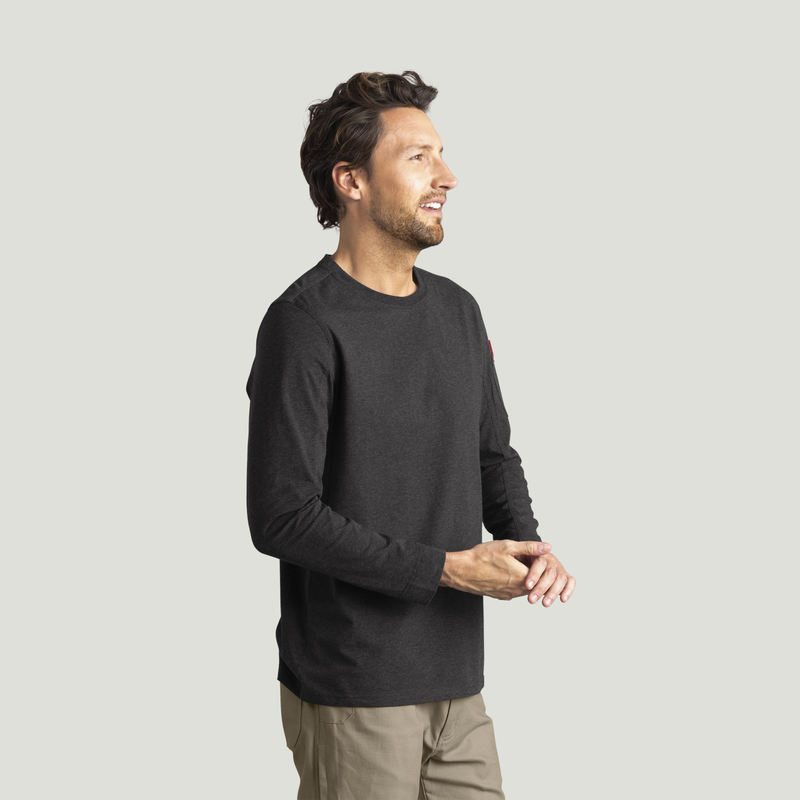 Men's Midweight Long Sleeve Performance Tee image number 4
