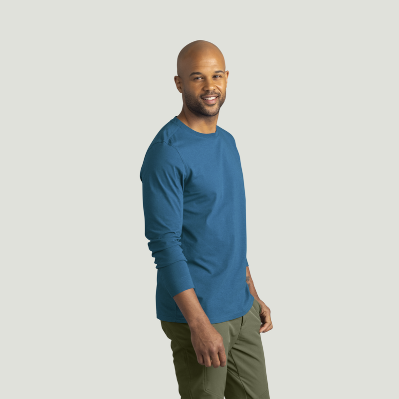 Men's Midweight Long Sleeve Performance Tee image number 4