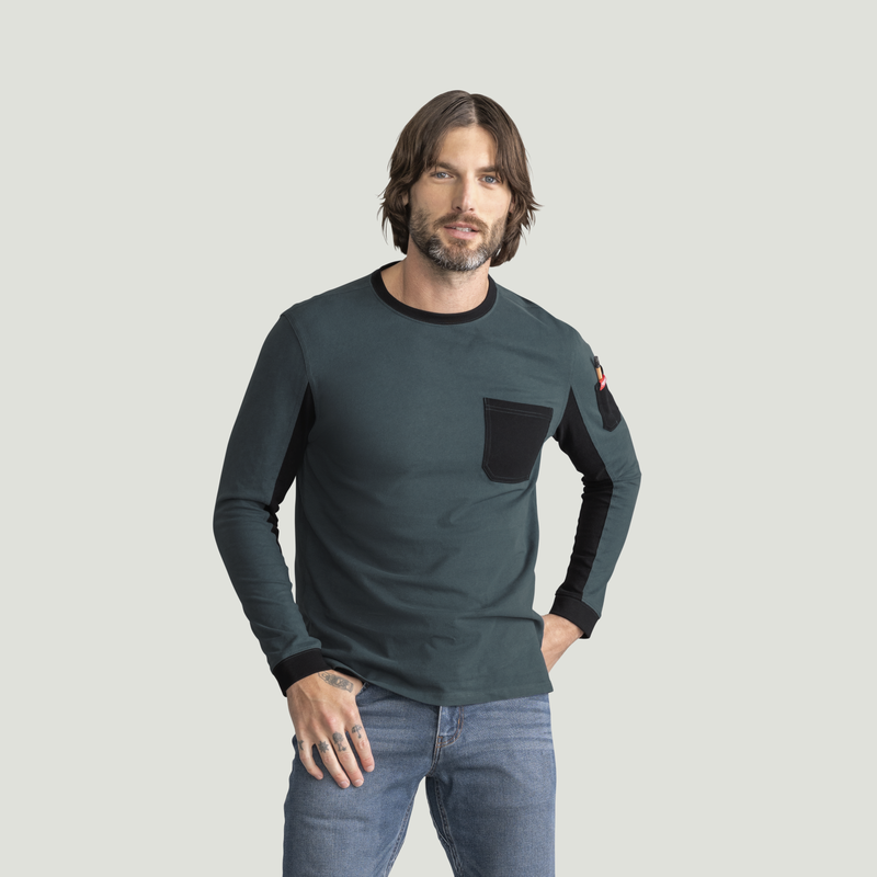 Men's Heavyweight Long Sleeve Cotton Pocket T-Shirt image number 1