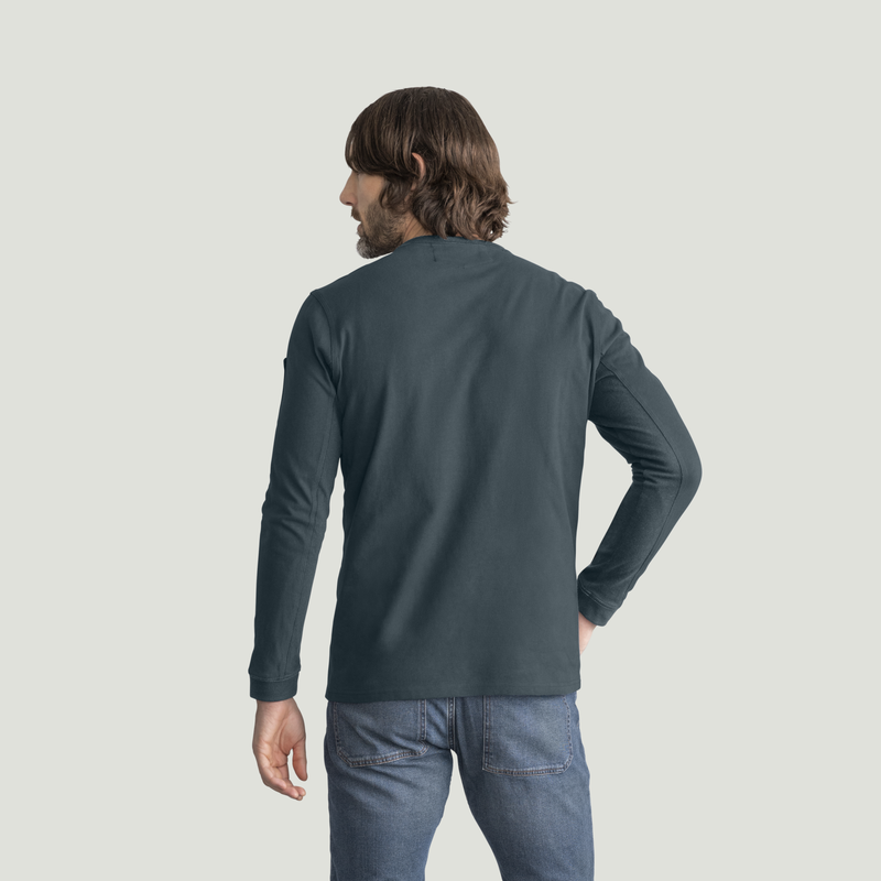 Men's Heavyweight Long Sleeve Cotton Pocket T-Shirt image number 2