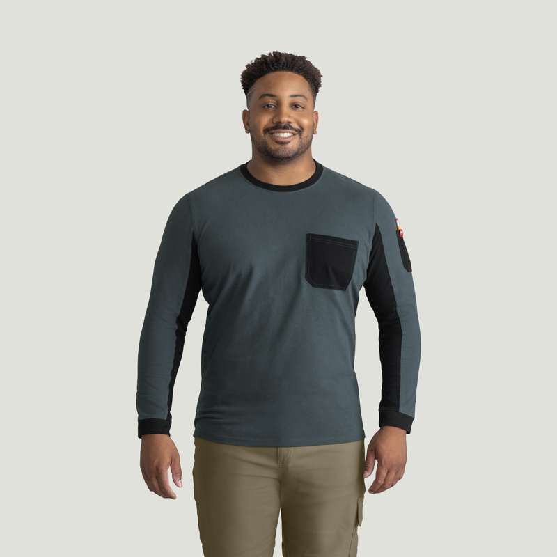 Men's Heavyweight Long Sleeve Cotton Pocket T-Shirt image number 5