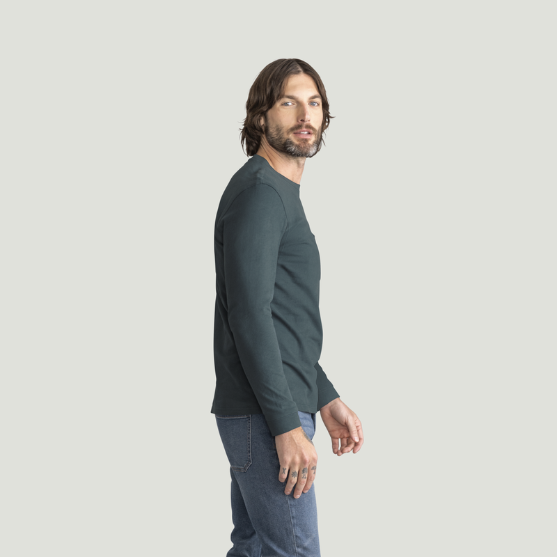 Men's Heavyweight Long Sleeve Cotton Pocket T-Shirt image number 4